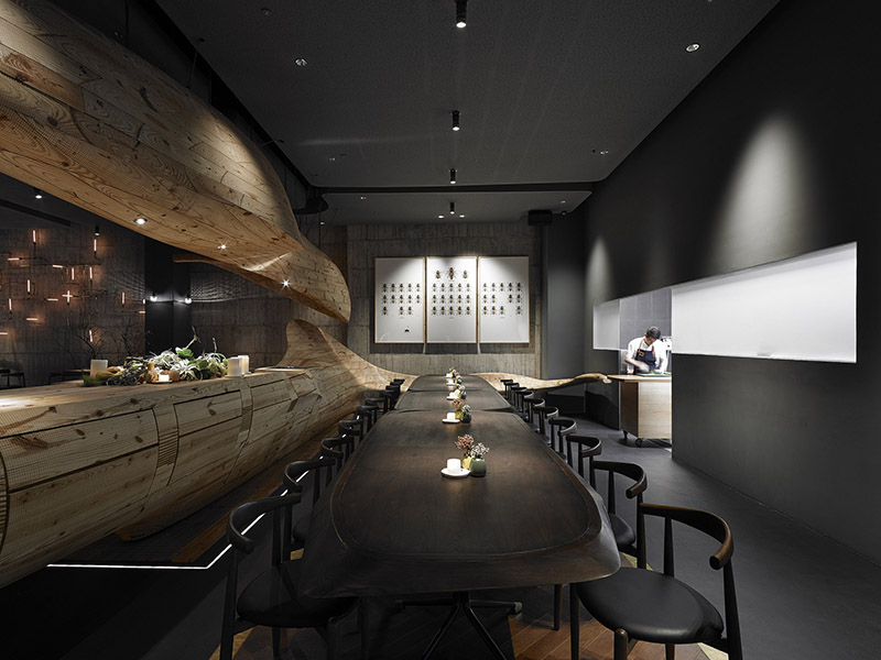 RAW Restaurant4.jpg