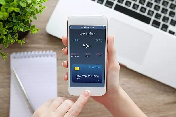 ตั๋วเครื่องบินที่จ่ายด้วยบัตรเครดิต