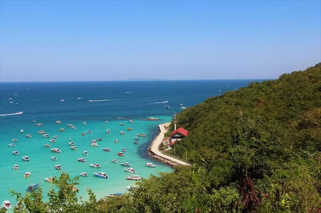 เกาะล้านสถานที่ท่องเที่ยวพัทยา