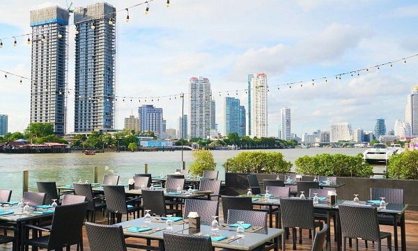 บุฟเฟ่ต์มื้อกลางวันโรงแรม Ramada Plaza Bangkok Menam Riverside