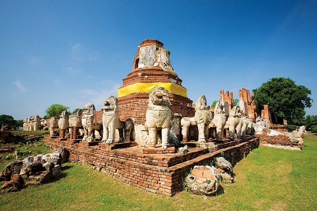 สิ่งก่อสร้างโบราณในวัดธรรมิกราช
