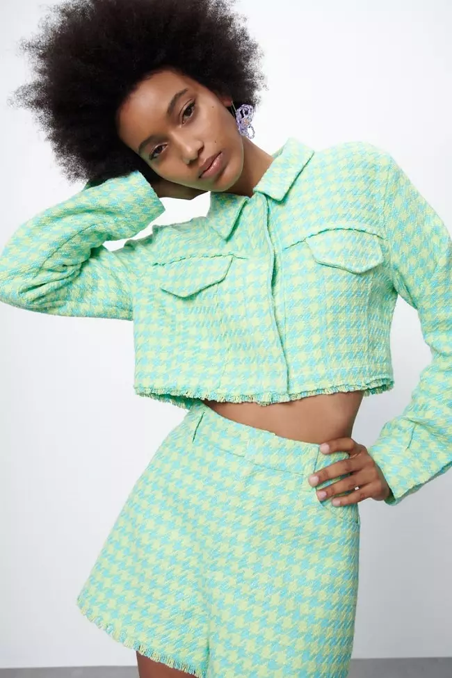 Zara เสื้อแจ็กเก็ตเอวลอยลายตารางวิชชี่