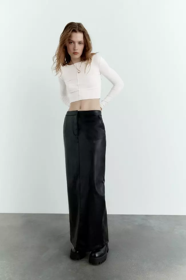 กระโปรง Zara หนังสีดำแบบยาว