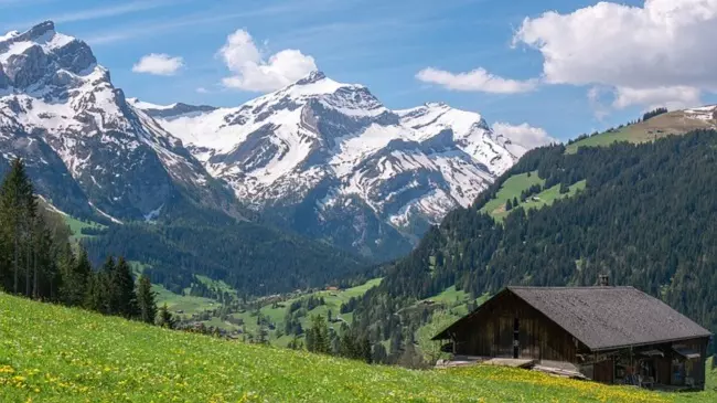 วิวภูเขาประเทศสวิตเซอร์แลนด์