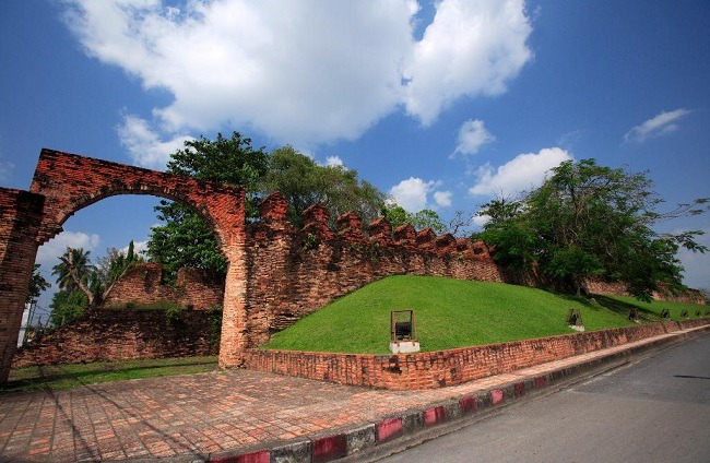 กำแพงเมืองเก่านครศรีธรรมราช