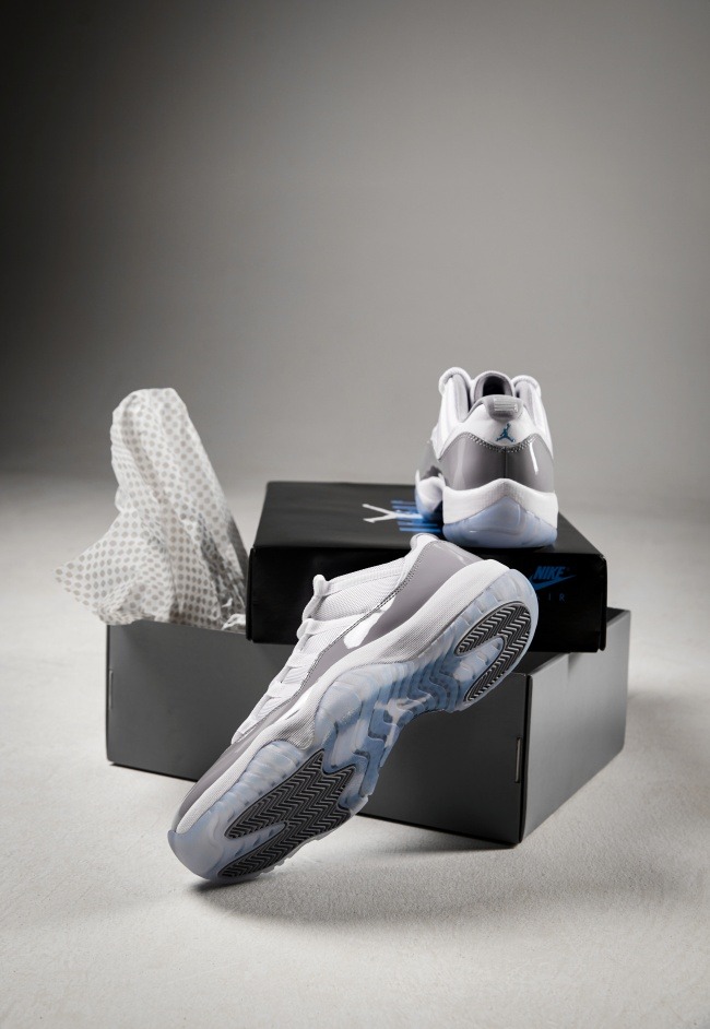 รองเท้า Air Jordan 11 Retro Low