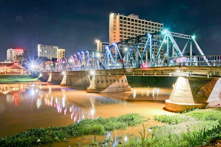 สะพานนวรัฐ