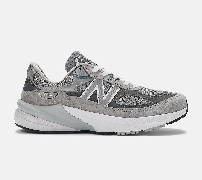 รองเท้า New Balance 990v6