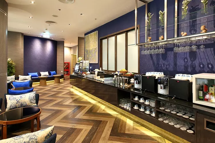 Blue Ribbon Club Lounge ของสายการบินบางกอกแอร์เวย์ส 