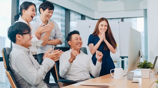คนกำลังมีความสุข