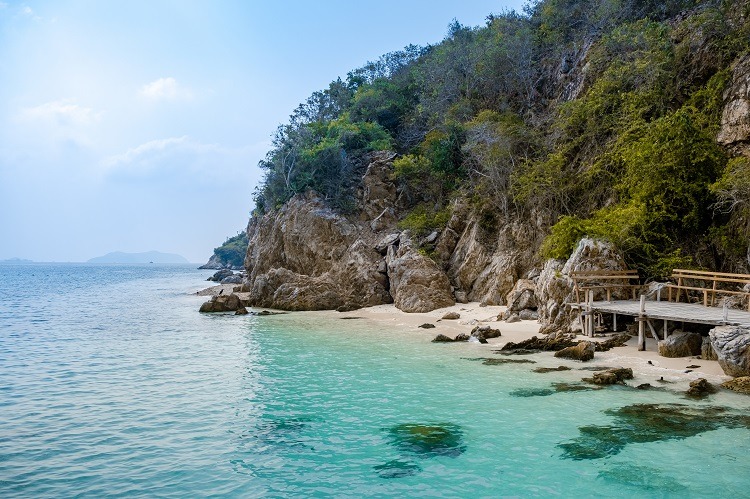 เกาะขาม จังหวัดชลบุรี