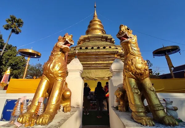 บรรยากาศวัดพระธาตุศรีจอมทองวรวิหาร