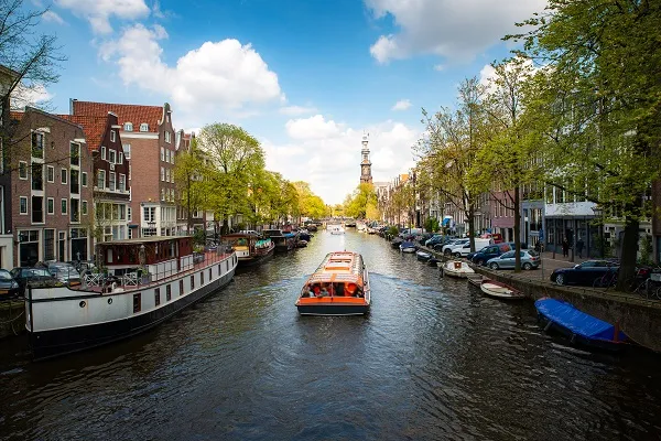 Canal Cruise