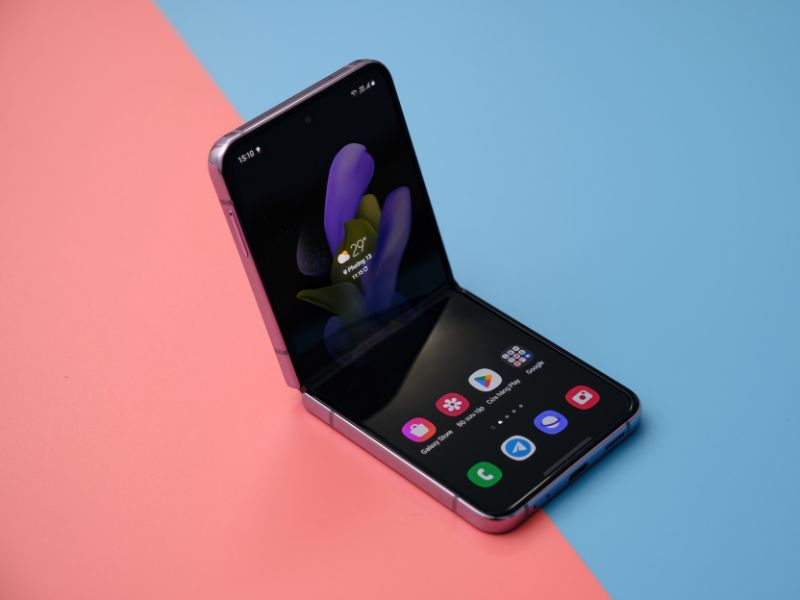 “Samsung”