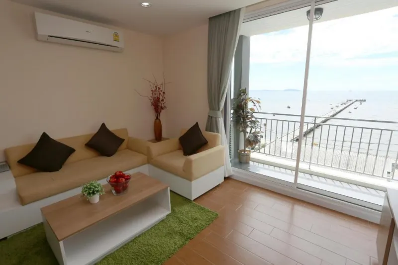บีบีจี ซีไซด์ ลักชัวเรียส เซอร์วิส อพาร์ตเมนท์ (BBG Seaside Luxurious Service Apartment)