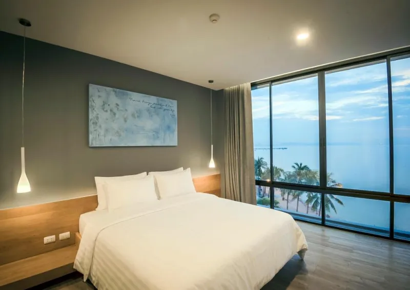 โรงแรมคาล์ม บางแสน (Kalm Bangsaen Hotel)