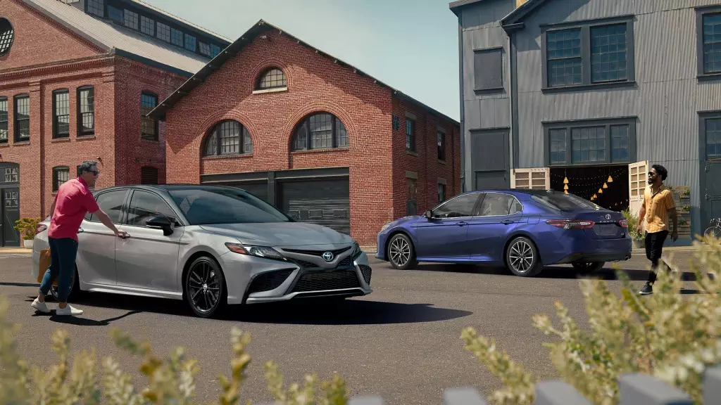 ตัวอย่างรถยนต์ Toyota Camry 2022