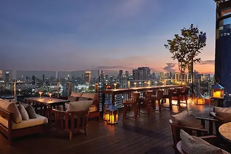 Rooftop Bar ที่ Spectrum Lounge & Bar - โรงแรม ไฮแอท รีเจนซี กรุงเทพฯ สุขุมวิท