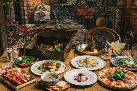 ห้องอาหารโรงแรม โนโวเทล กรุงเทพ ฟิวเจอร์พาร์ค รังสิต - ห้องอาหาร Alberto's Pizzeria & Trattoria