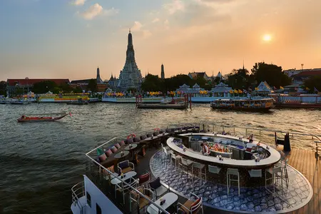 ห้องอาหารริมแม่น้ำ และล่องเรือสุดหรู เรือ Saffron Cruise