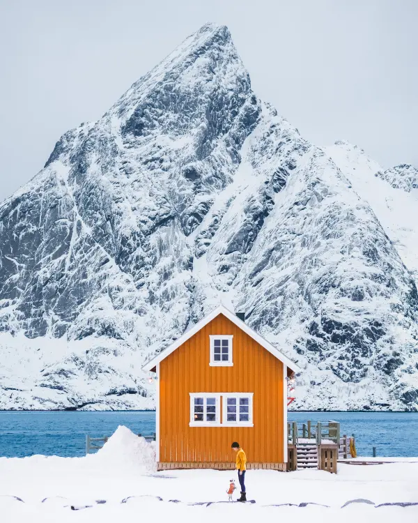 ท่องโลกไปกับ Accidentally Wes Anderson - Mount Olstind, Sakrisoy-Norway