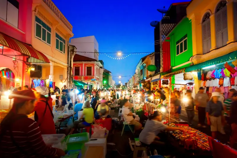 หลาดใหญ่ Phuket Walking Street