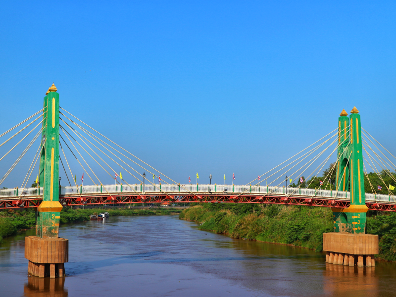 สะพานหิรัญนฤมิต อ.ชุมแสง จ.นครสวรรค์