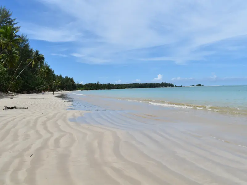 หาดบางสัก