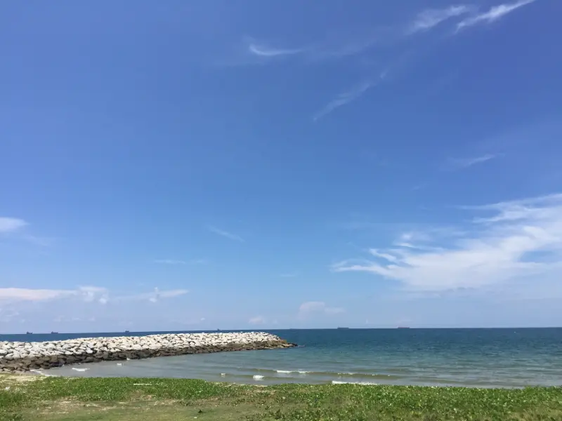 หาดแสงจันทร์ moonlight beach