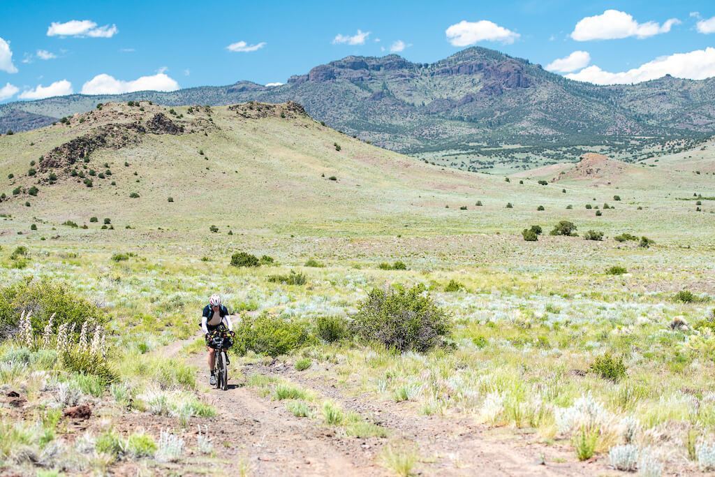 Tour Divide เป็นงานแข่งปั่นจักรยาน Off-road ซึ่งมีเส้นทางในเทือกเขาร็อกกี้จากประเทศแคนาดาลากยาวมาจนถึงเขตชายแดนของประเทศเม็กซิโก