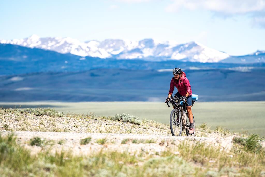 Tour Divide เป็นงานแข่งปั่นจักรยาน Off-road ซึ่งมีเส้นทางในเทือกเขาร็อกกี้จากประเทศแคนาดาลากยาวมาจนถึงเขตชายแดนของประเทศเม็กซิโก