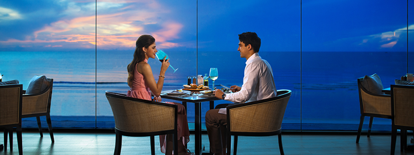 ดื่มด่ำบรรยากาศโรแมนติกที่ห้องอาหาร Big Fish & Bar หัวหิน