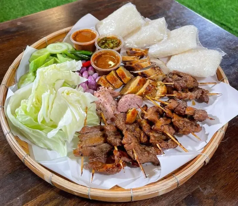 หมูปลาร้าฮีโร่ แยกคอกวัว