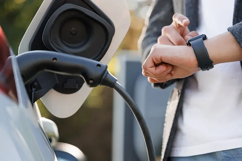 มารยาทการใช้ EV Charger นอกบ้าน