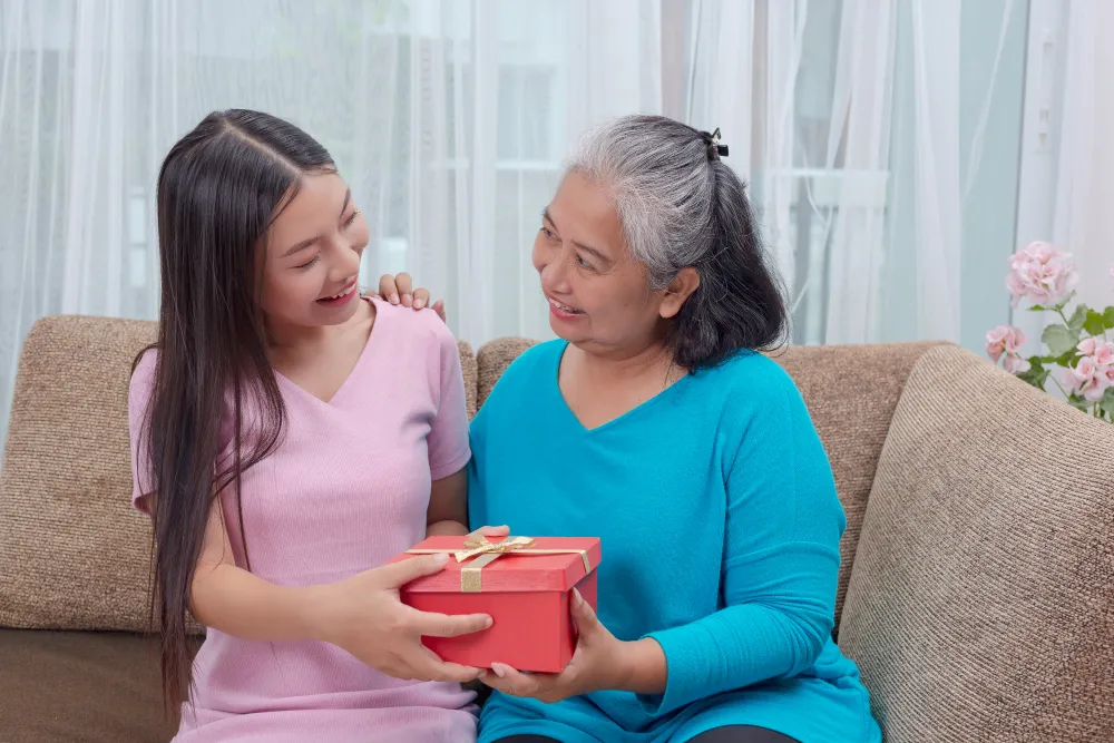 ของขวัญวันแม่ให้อะไรดี? ไอเดียของขวัญที่แม่ได้ใช้จริง