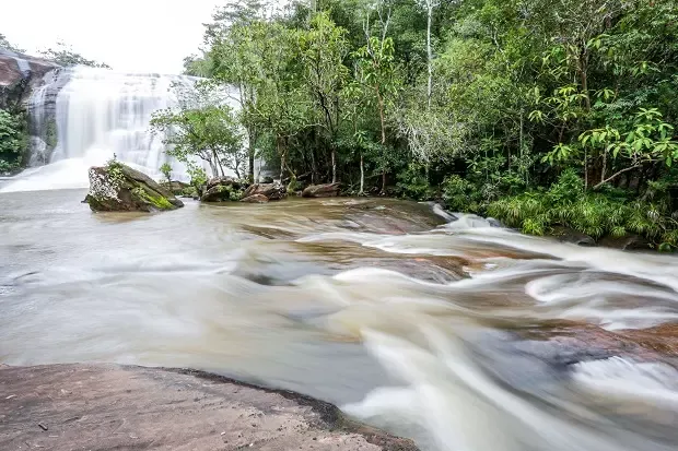น้ำตกเจ็ดสี น้ำตกเจ็ดสี