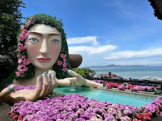 คาเฟ่นางเงือกพัทยา คาเฟ่นางเงือกพัทยา