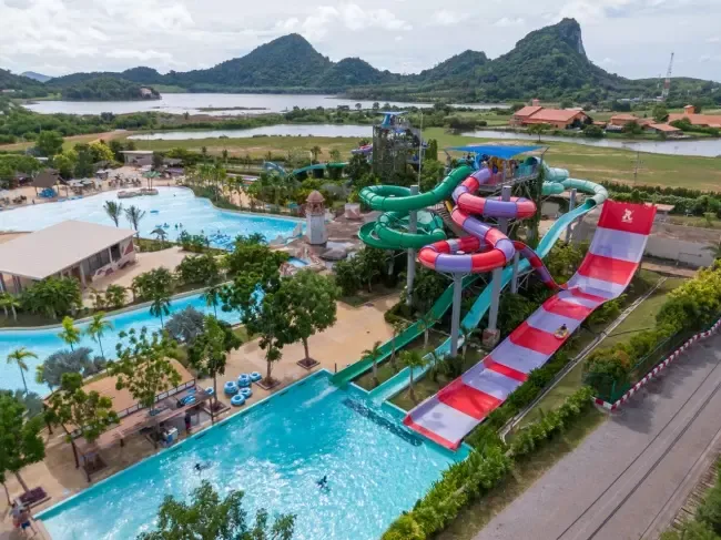 สถานที่ท่องเที่ยวสวนน้ำรามายณะพัทยา