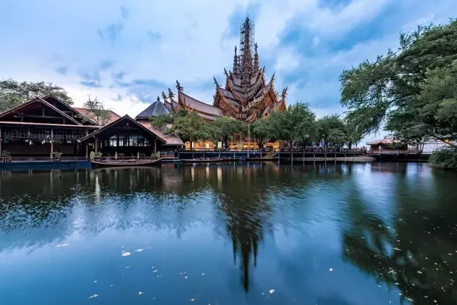 พิพิธภัณฑ์ปราสาทสัจธรรมพัทยา 