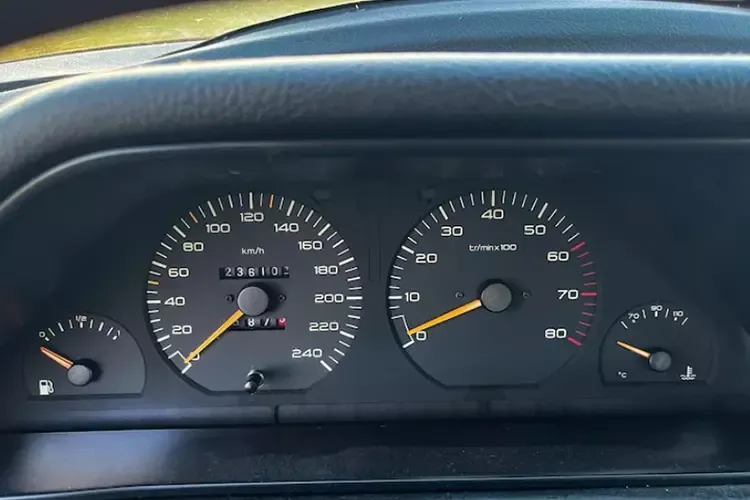 แผงหน้าปัดรถยนต์ แผงหน้าปัดรถยนต์