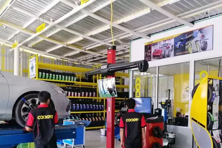 ช่างตั้งศูนย์ถ่วงล้อหลังเปลี่ยนยางรถใหม่ ช่างตั้งศูนย์ถ่วงล้อหลังเปลี่ยนยางรถใหม่