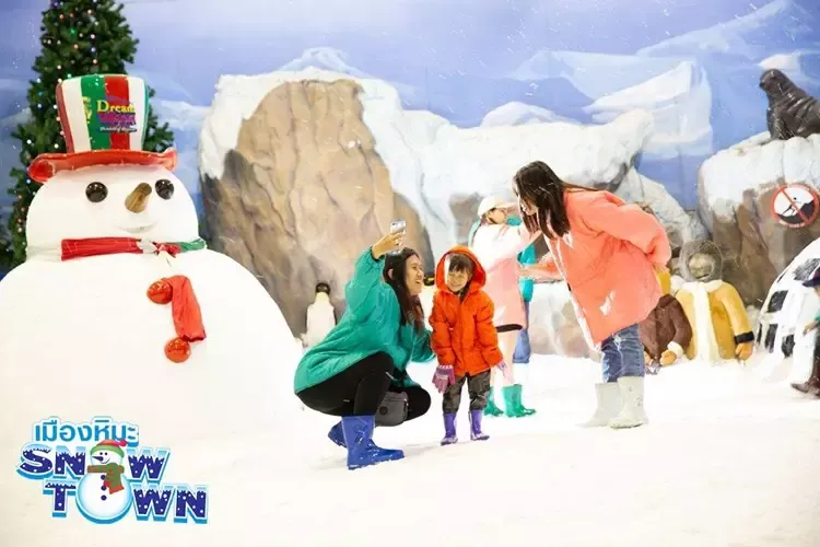 พาลูกน้อยมาสัมผัสอากาศติดลบที่เมืองหิมะ Dream World 