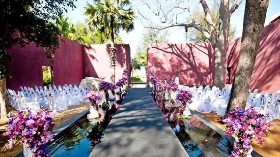 เก้าอี้และดอกไม้ในงานแต่งงาน โรงแรม Hyatt Regency Hua Hin