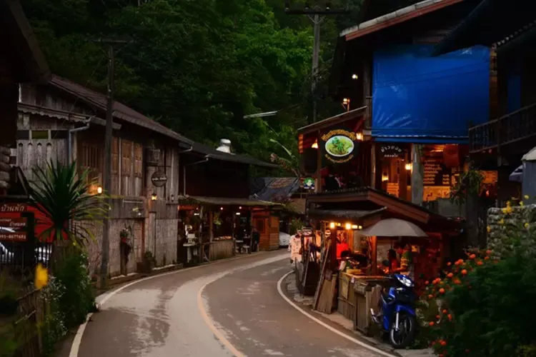 หมู่บ้านแม่กำปอง สถานที่ท่องเที่ยวที่มีอากาศเย็นสบายทั้งปี หมู่บ้านแม่กำปอง สถานที่ท่องเที่ยวที่มีอากาศเย็นสบายทั้งปี