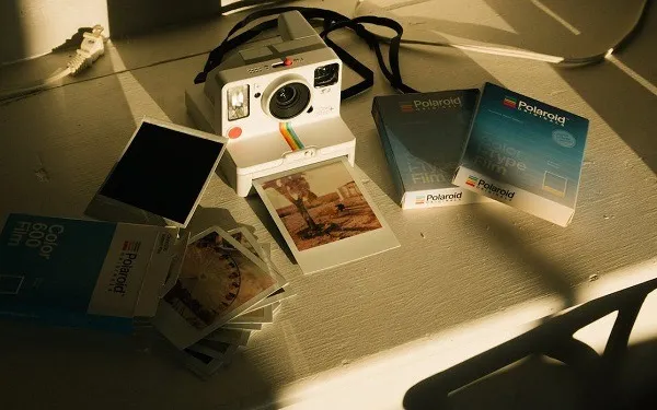 กล้องโพลารอยด์ตัวช่วยเก็บความทรงจำ