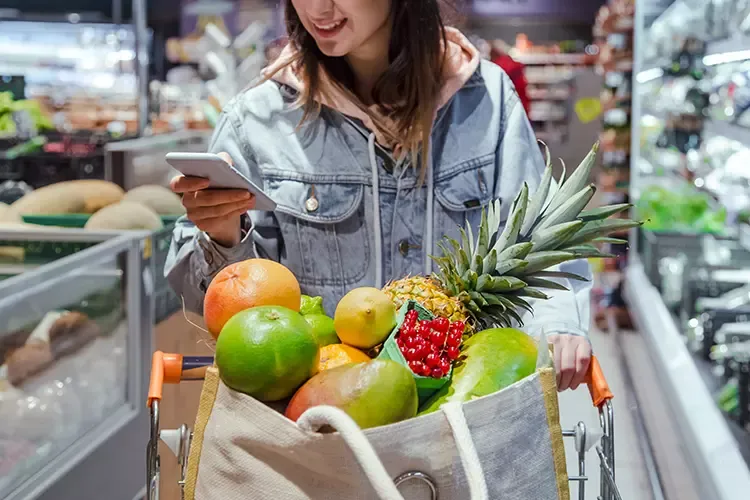 รูดบัตรเครดิตซื้อของเข้าบ้านในซุปเปอร์มาร์เก็ต รับเครดิตเงินคืนเข้าบัญชีแบบฟิน ๆ 