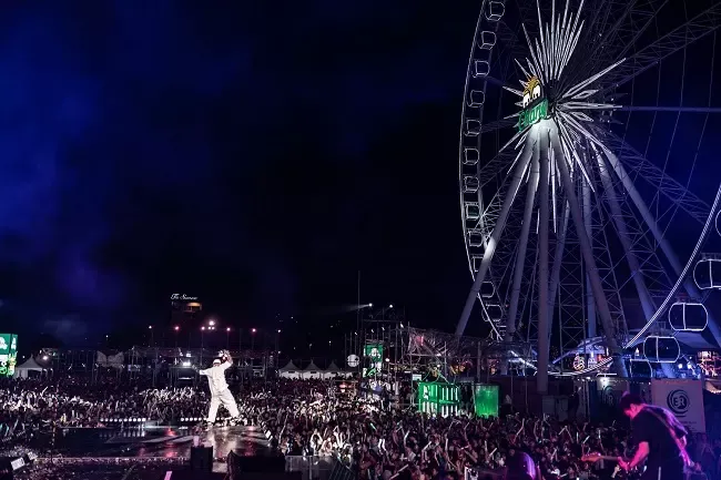 เอเชียทีค เดอะริเวอร์ฟร้อนท์