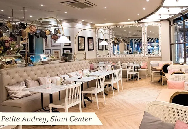 บรรยากาศร้าน Audrey Cafe & Bistro สาขาสยามเซ็นเตอร์