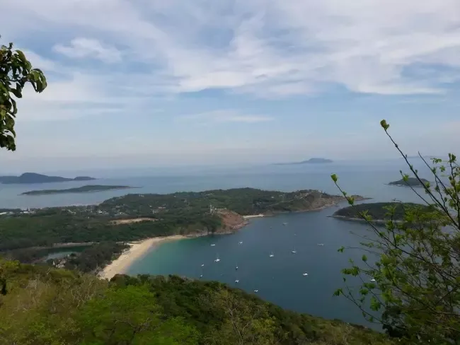 ผาหินดำ