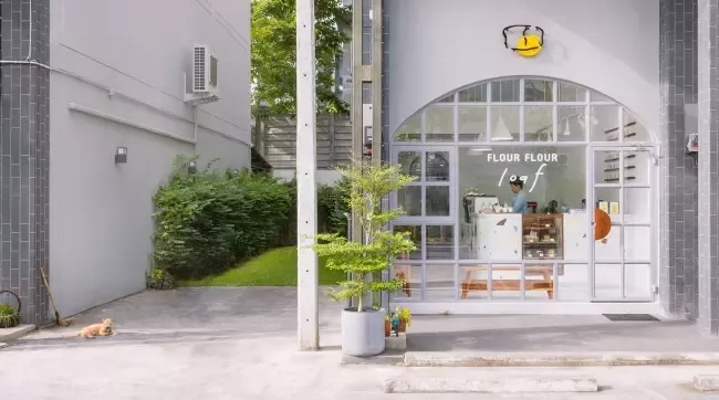 คาเฟ่ Flour Flour Slice